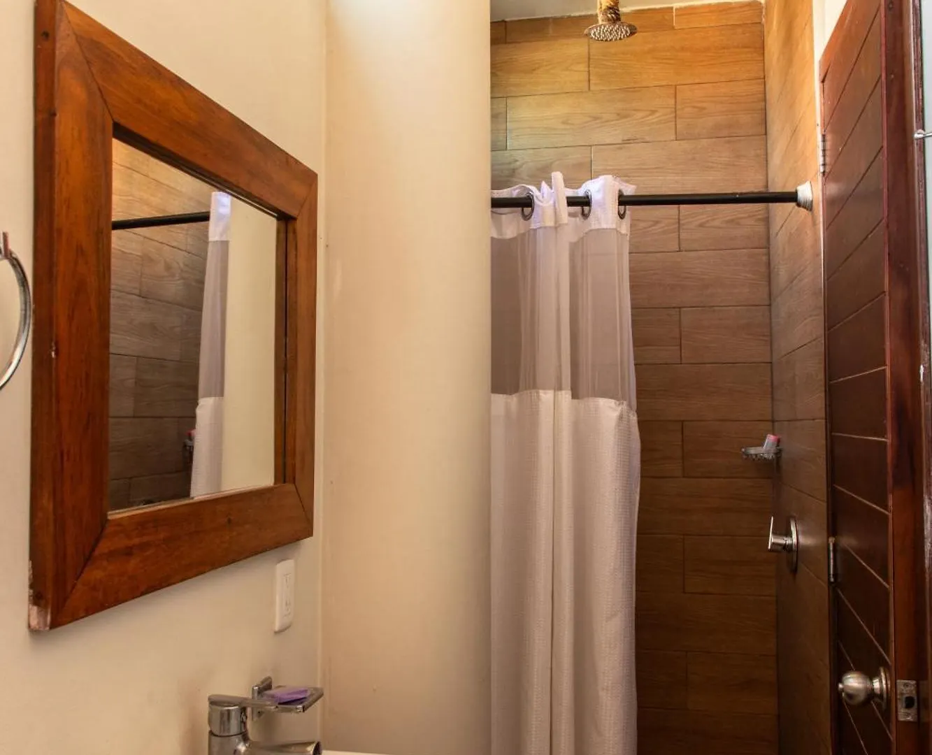 Aquastar Hotel & Apartments Махауаль Мексика
