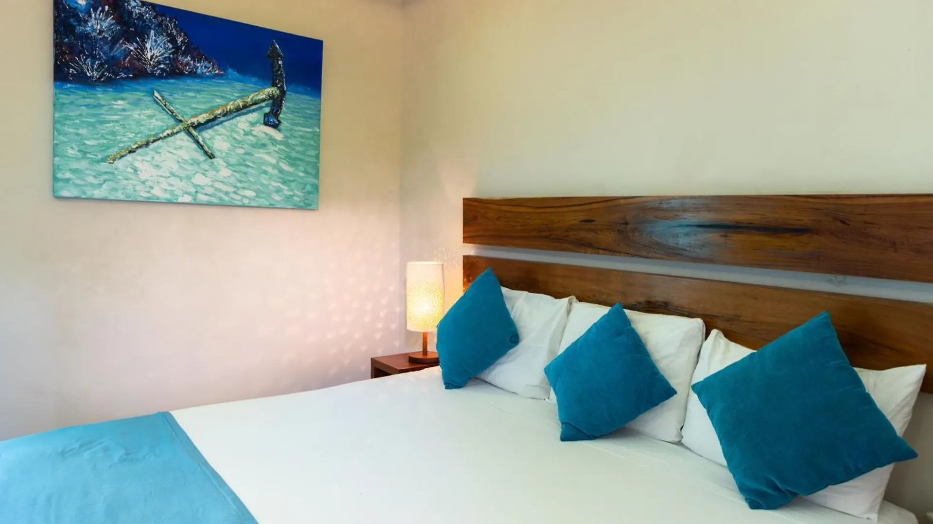 Aquastar Hotel & Apartments Махауаль