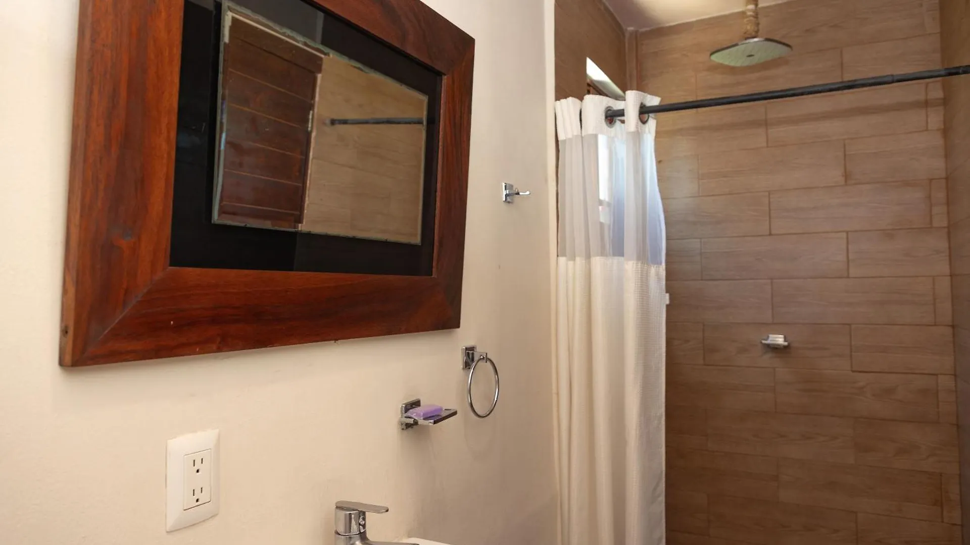 Aquastar Hotel & Apartments Махауаль 4*,  Мексика