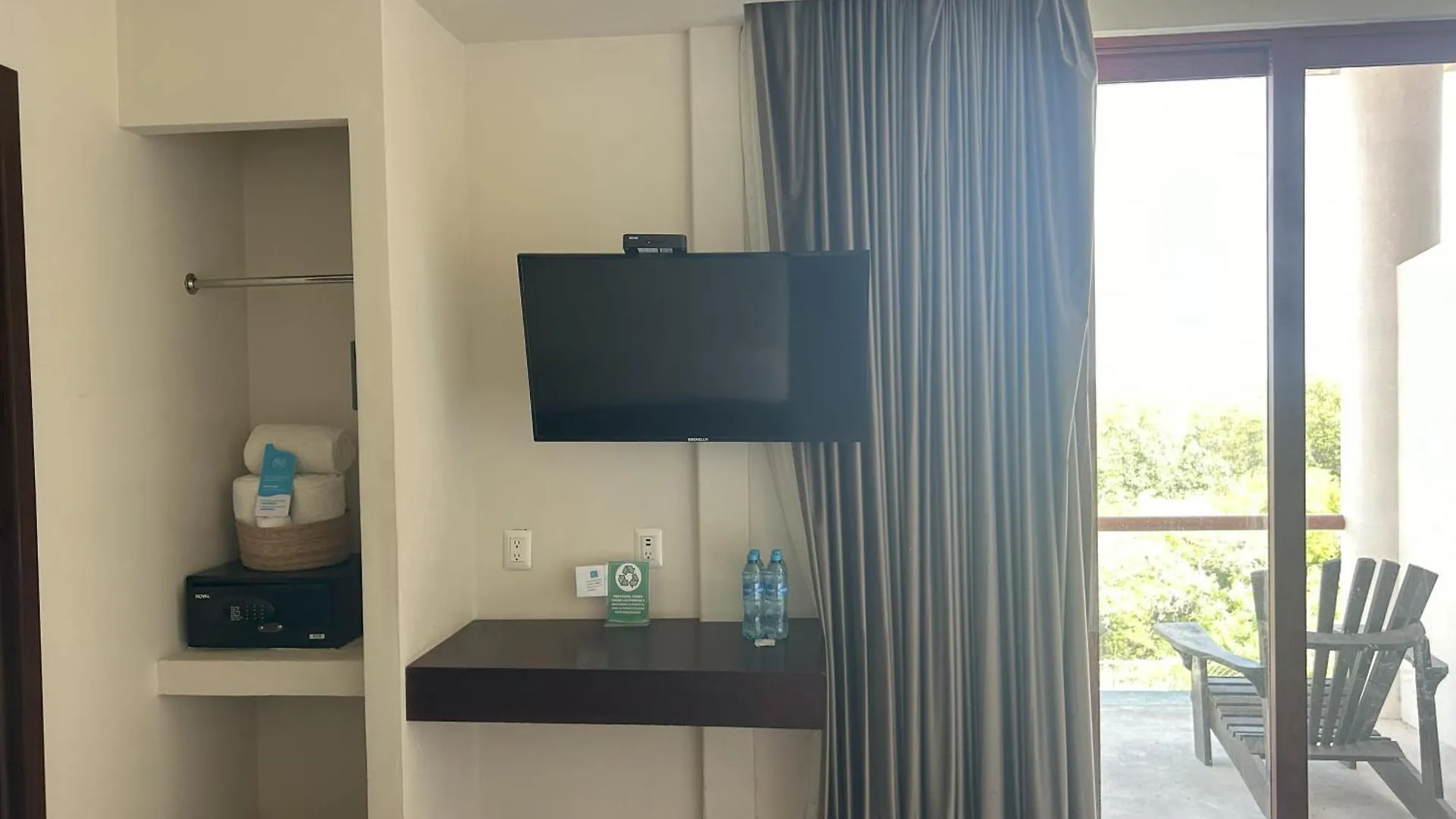 Aquastar Hotel & Apartments Махауаль 4*,