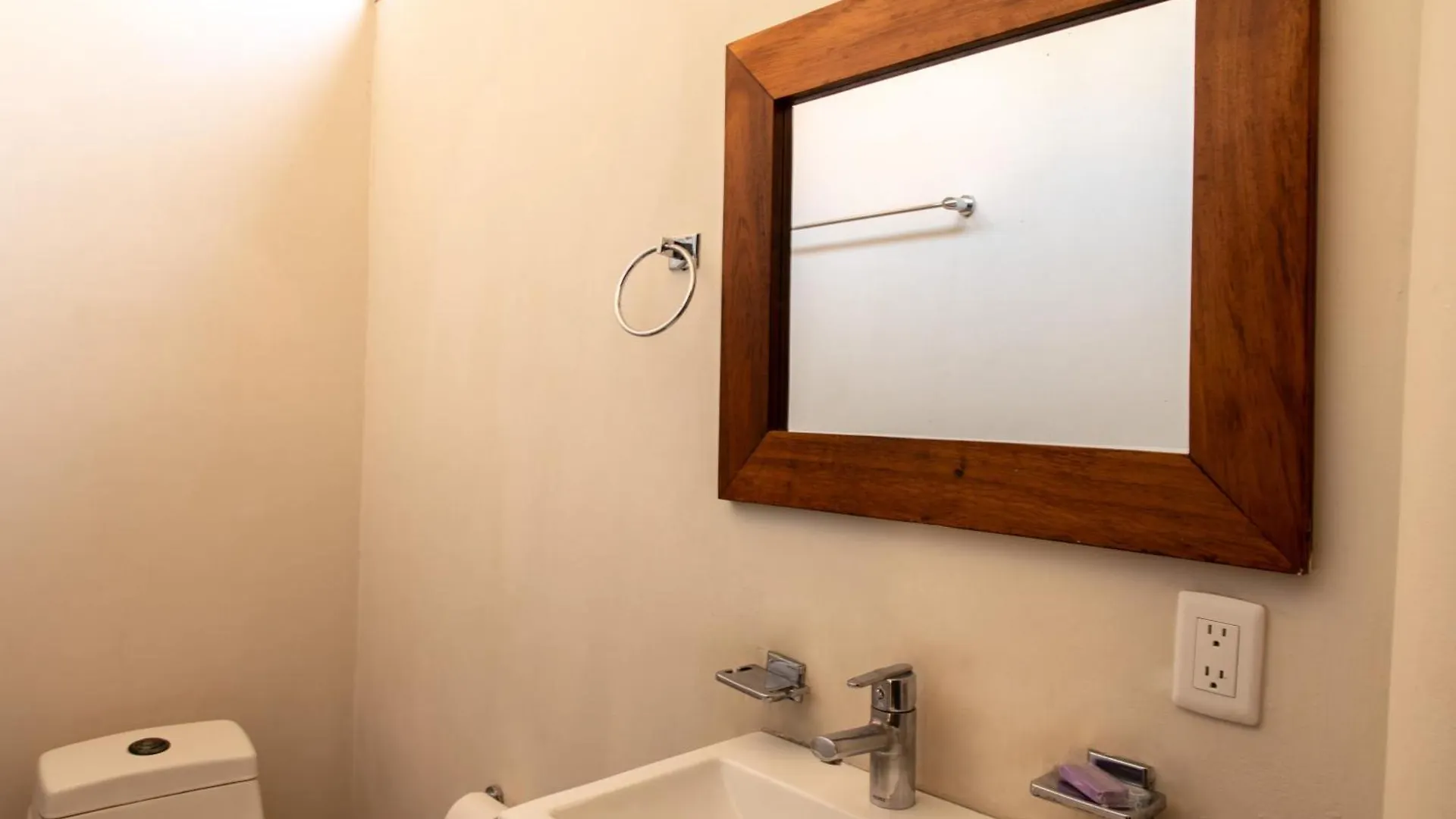 Aquastar Hotel & Apartments 玛哈威