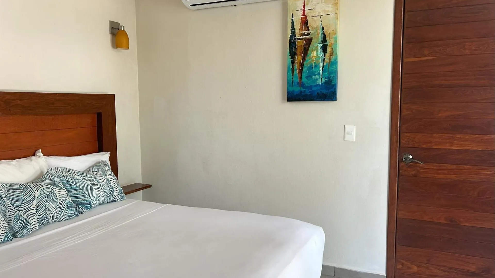 Aquastar Hotel & Apartments 玛哈威