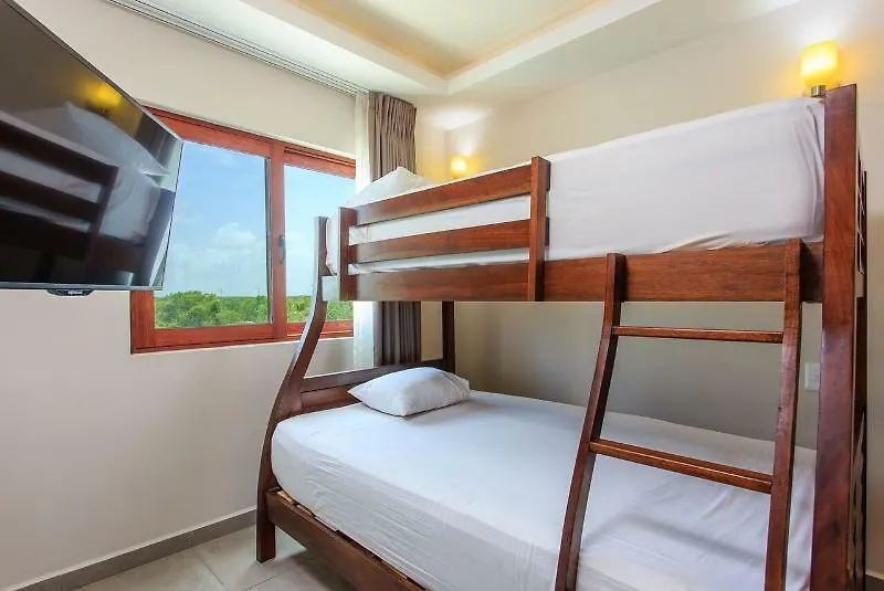 ****  Aquastar Hotel & Apartments 玛哈威 墨西哥