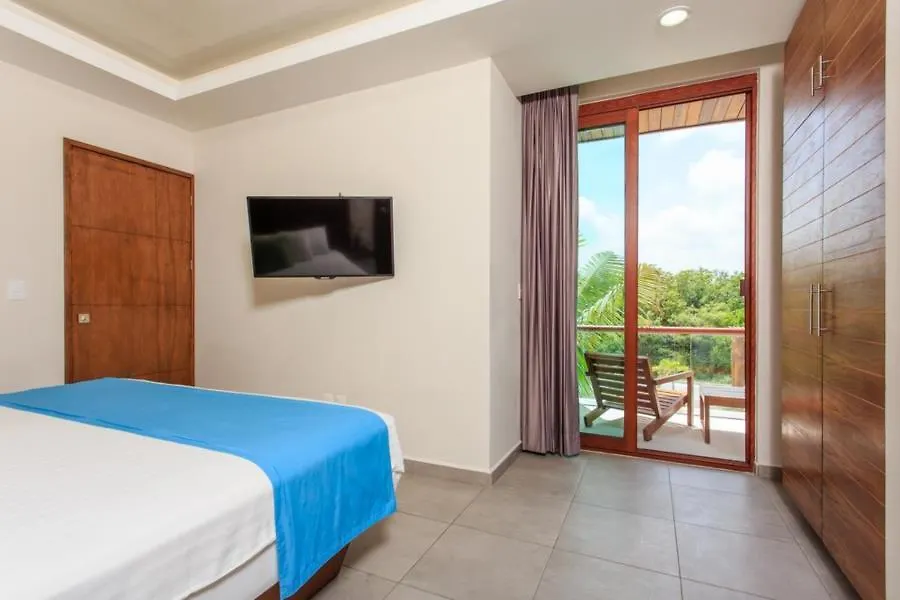 Aquastar Hotel & Apartments Mahahual 4*,