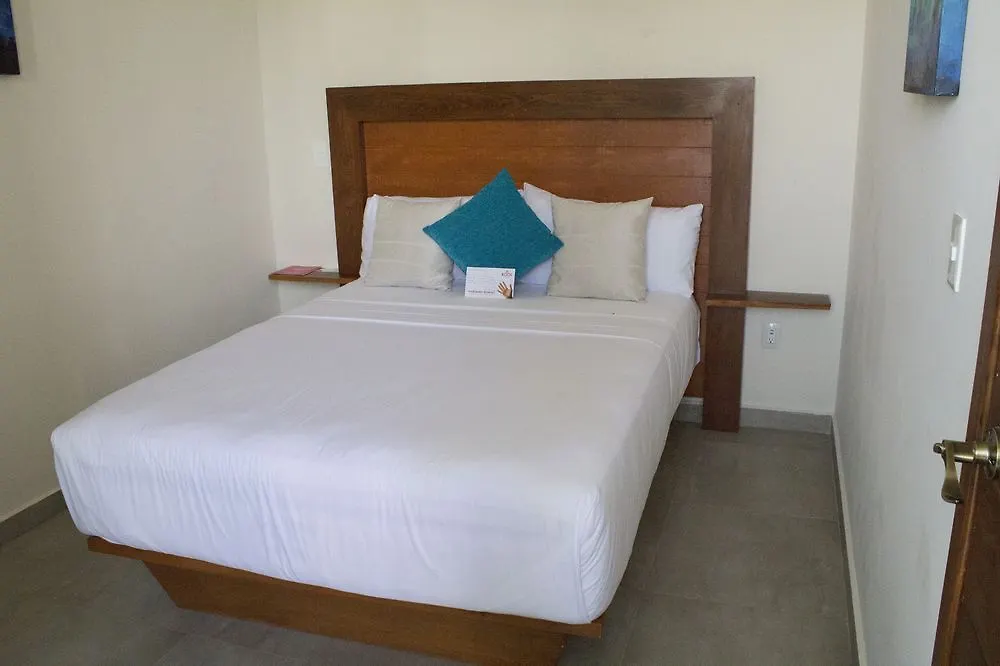 Aquastar Hotel & Apartments 玛哈威